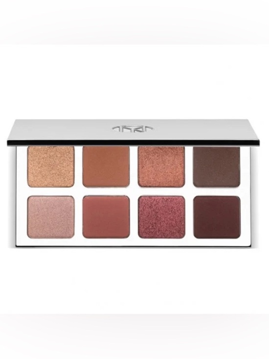 IL MAKIAGE Other - NIB💜 IL MAKIAGE COLOR BOSS MASTER EYESHADOW in TREAT YO’ SELF
